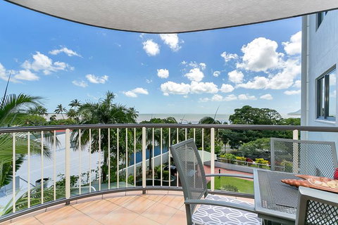 Cairns Esplanade Apartment - Accommodation Fremantle 3