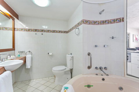 Cairns Esplanade Apartment - Accommodation Fremantle 1