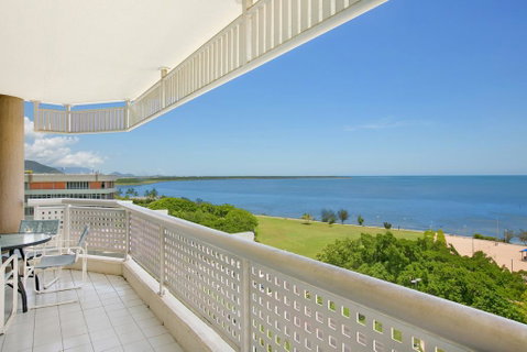 Cairns Ocean View Apartment - Accommodation Fremantle 1