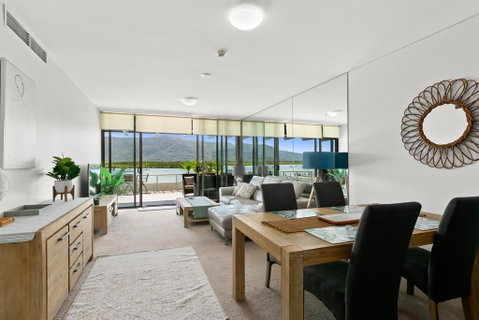 Cairns Waterfront - Harbourlights - Accommodation Fremantle 3