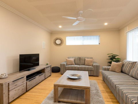 Callala Breeze - Access To Indoor Community Pool - Accommodation Fremantle 2