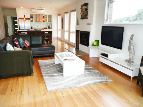 Captain's Cottage - Accommodation Fremantle 3