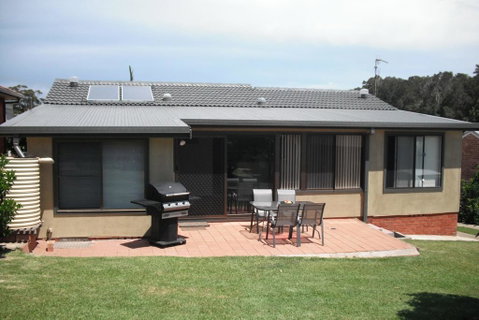 Cara Nobbys Beach 11 Wesley Avenue - Accommodation Fremantle 3