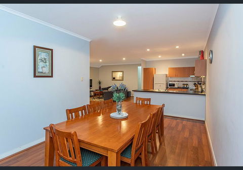 Cardiff St House - Accommodation Fremantle 3