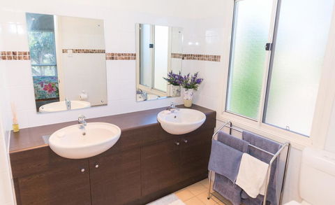 Carri-away - 15 Solitude Drive - Accommodation Fremantle 1