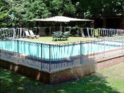 Casbak Alpine Units - Accommodation Fremantle 2