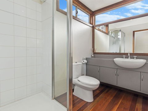 CASTWOOD VILLA No. 1 - Accommodation Fremantle 1