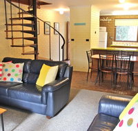 Cedar Holiday Units - Apartment 3 - Accommodation Fremantle