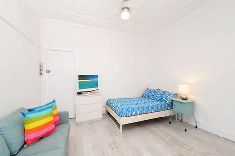 Centrally Located Bondi Beach Studio - Accommodation Fremantle 0