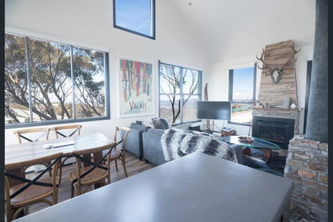 Chalet Deich - Pearse Apt 3 - Ski In Ski Out - Accommodation Fremantle 0