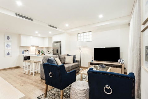 CHARMING BREAM (671I) - Accommodation Fremantle 0