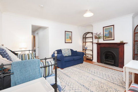 Charming Centrally Located 2 Bedroom Accommodation - Accommodation Fremantle 1