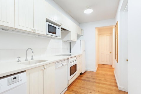 Charming Centrally Located 2 Bedroom Accommodation - Accommodation Fremantle 2