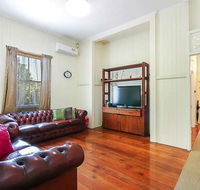 Charming Characterful Rustic-style Home Near The Gabba - Accommodation Fremantle