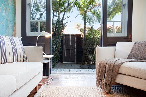 Charming Townhouse Just Steps From The Beach - Accommodation Fremantle 2