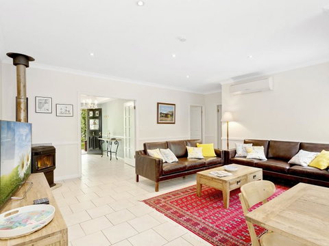 Cherry Walk Cottage - Accommodation Fremantle 2