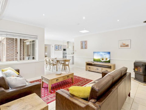 Cherry Walk Cottage - Accommodation Fremantle 1