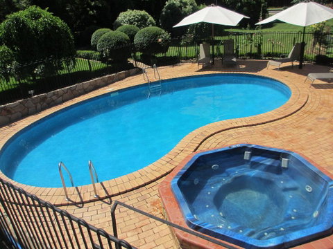 Chestnut Tree Holiday Units - Accommodation Fremantle 0