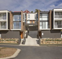 Chilam 'C' - Amazing views with modern style - Accommodation Fremantle