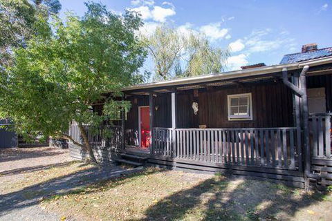 Chum Creek Hut - Accommodation Fremantle 2