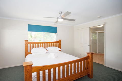 City Beach Holiday House - Accommodation Fremantle 3