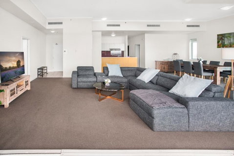 City-Centre Apartment With River Views And Balcony - Accommodation Fremantle 0