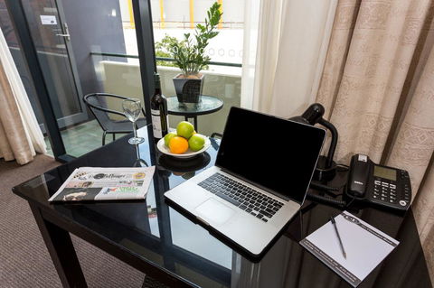 Clarendon Hotel - Accommodation Fremantle 2
