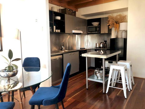 Classic Woolstore Apartment In Teneriffe - Accommodation Fremantle 3