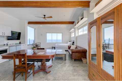 CLIFFSIDE: BONDI BEACH - Accommodation Fremantle 1