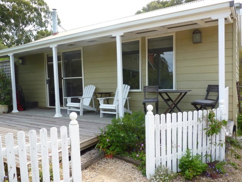 Clovelly Cottage - Accommodation Fremantle 0