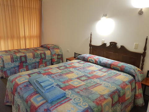 Cobb Inlander Motel - Accommodation Fremantle 2