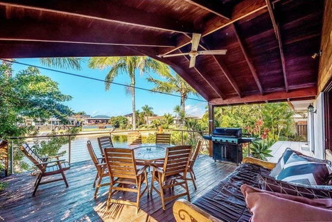Coconut Grove Holiday House - Accommodation Fremantle 0