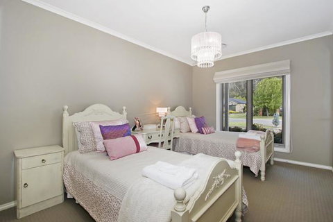 Collins Retreat - 4 Bedroom Home With Pool - Accommodation Fremantle 1