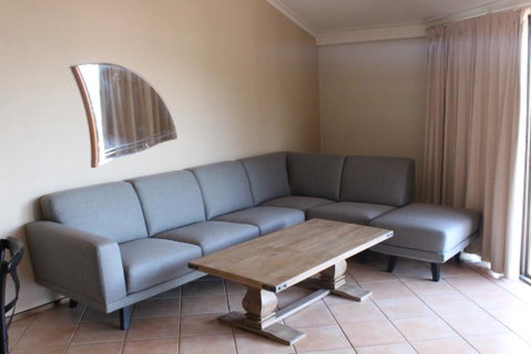 Colonial Court Beachfront Motel & Holiday Stay - Accommodation Fremantle 0