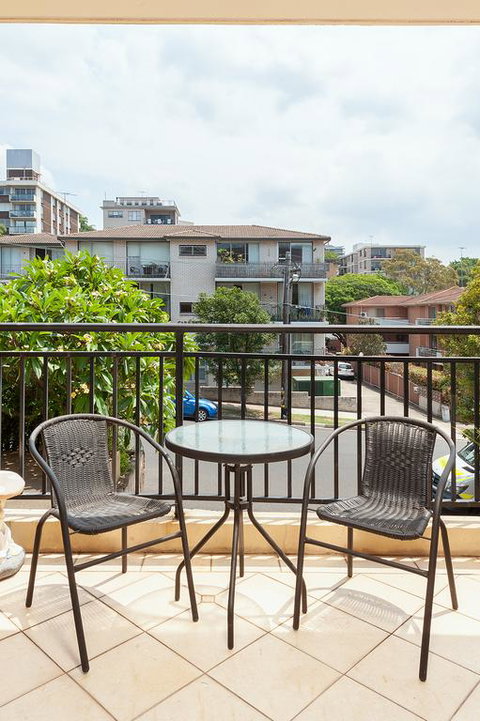 Comfy Coogee 1 Bedroom Hideaway - Accommodation Fremantle 3