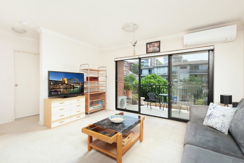 Comfy Coogee 1 Bedroom Hideaway - Accommodation Fremantle 1