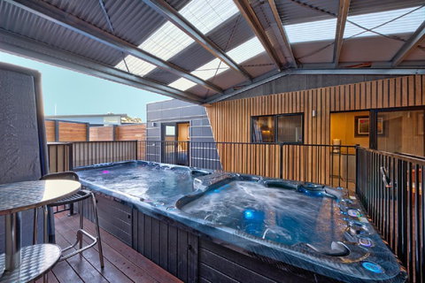 Containment Accommodation - Accommodation Fremantle 1