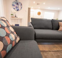 Contemporary Esprit with river reserve access - Accommodation Fremantle