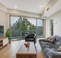 Convenient Apartment - 1 Min Walk To Train - Accommodation Fremantle