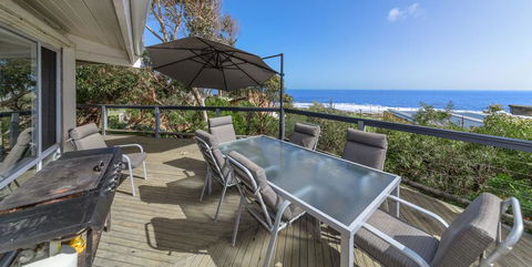 Coorumbene - 8 Scenic Way - Accommodation Fremantle 3