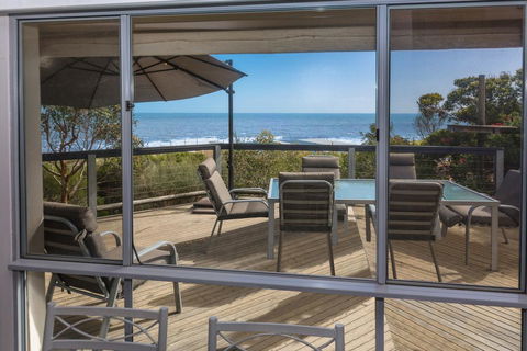 Coorumbene - 8 Scenic Way - Accommodation Fremantle 0