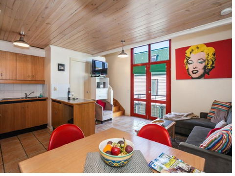 Cora Lynn - Apartment 18 - Accommodation Fremantle 1