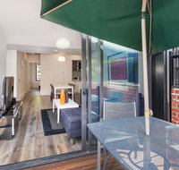 Cosmo Stays - Spacious 3-bedroom Deluxe Townhouse - Accommodation Fremantle