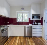 Cottesloe Beach Deluxe Apartment - Accommodation Fremantle