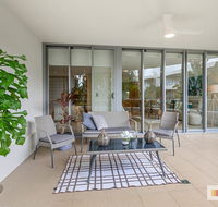 COTTON BEACH 85 - PRIVATE Mid Floor APARTMENT - Accommodation Fremantle