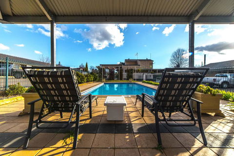 Country Gardens Motel - Accommodation Fremantle 2
