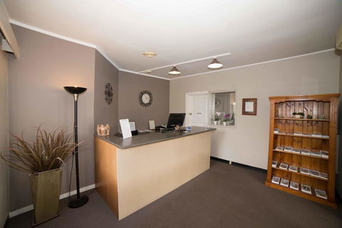 Country Gardens Motel - Accommodation Fremantle 3