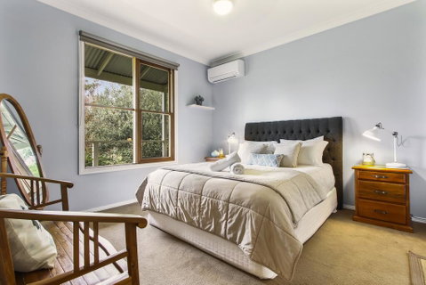 Country House Retreat - Accommodation Fremantle 2