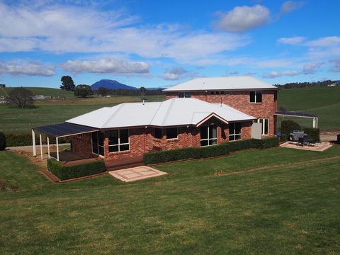Country Meets Town - Accommodation Fremantle 2