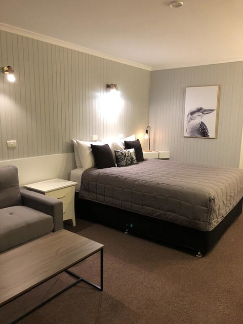 Country Roads Motor Inn - Accommodation Fremantle 2